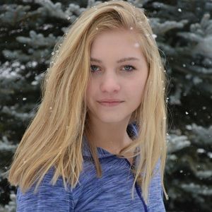 Meet your Posher, Ella